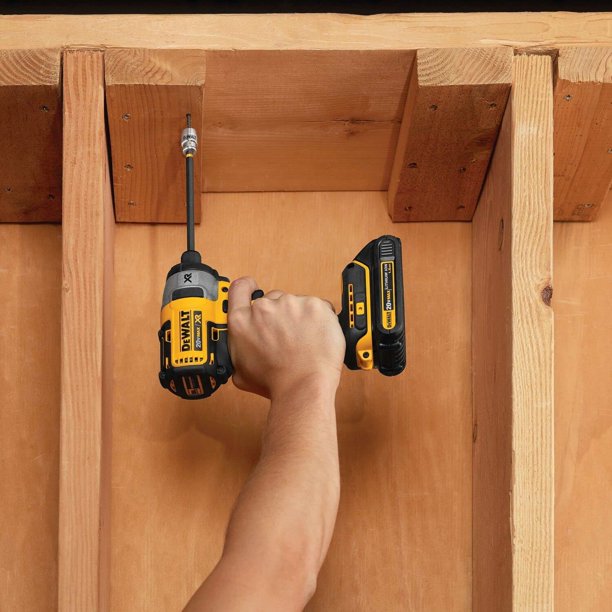 DeWalt DWA2SLVIR FlexTorq Magnetic Bit Holder Impact Ready 2-Inch