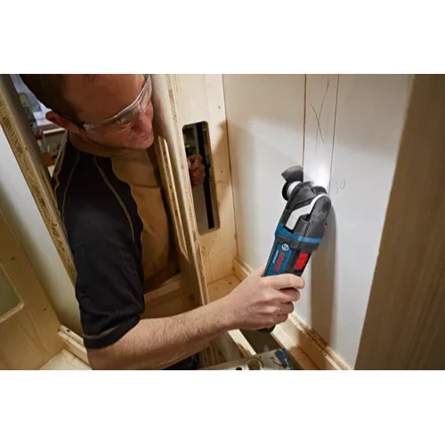 BOSCH GOP18V-28N12 Starlock 18V Cordless Brushless Variable 3-Piece Oscillating Multi-Tool Kit