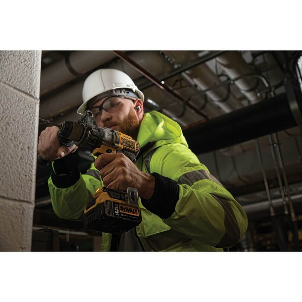 DEWALT DCD996P2 20V MAX* XR Brushless Cordless 3-Speed 1/2 in Hammer Drill/Driver Kit (5.0 Ah)