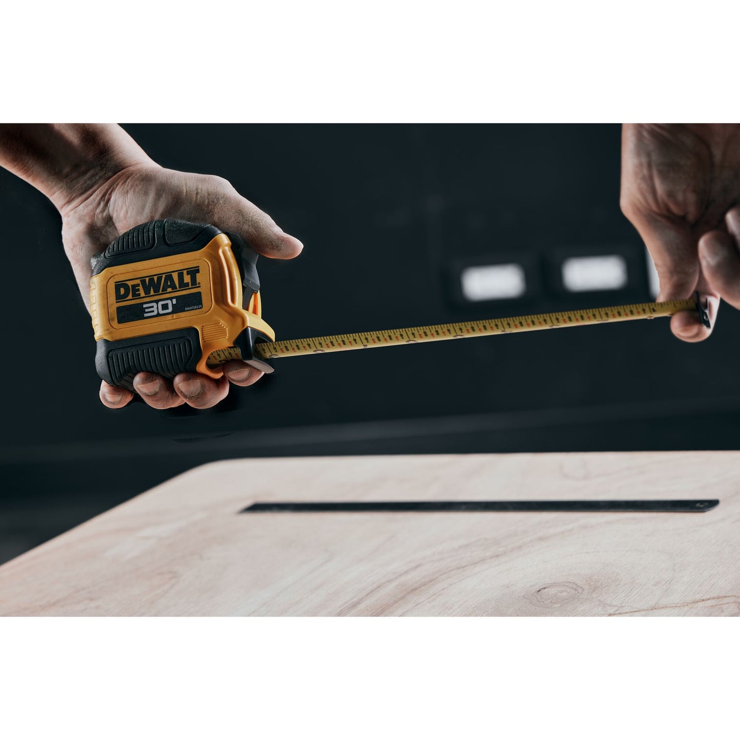 DeWalt DWHT38130S 30' x 1.125" Atomic Measuring Tape