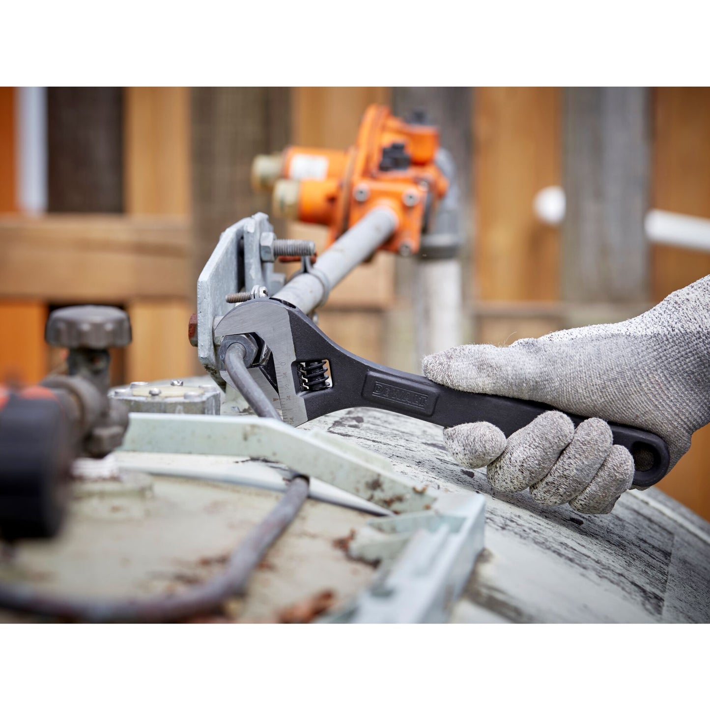 DeWalt Heavy Duty Adjustable Wrench - 12" DWHT70292