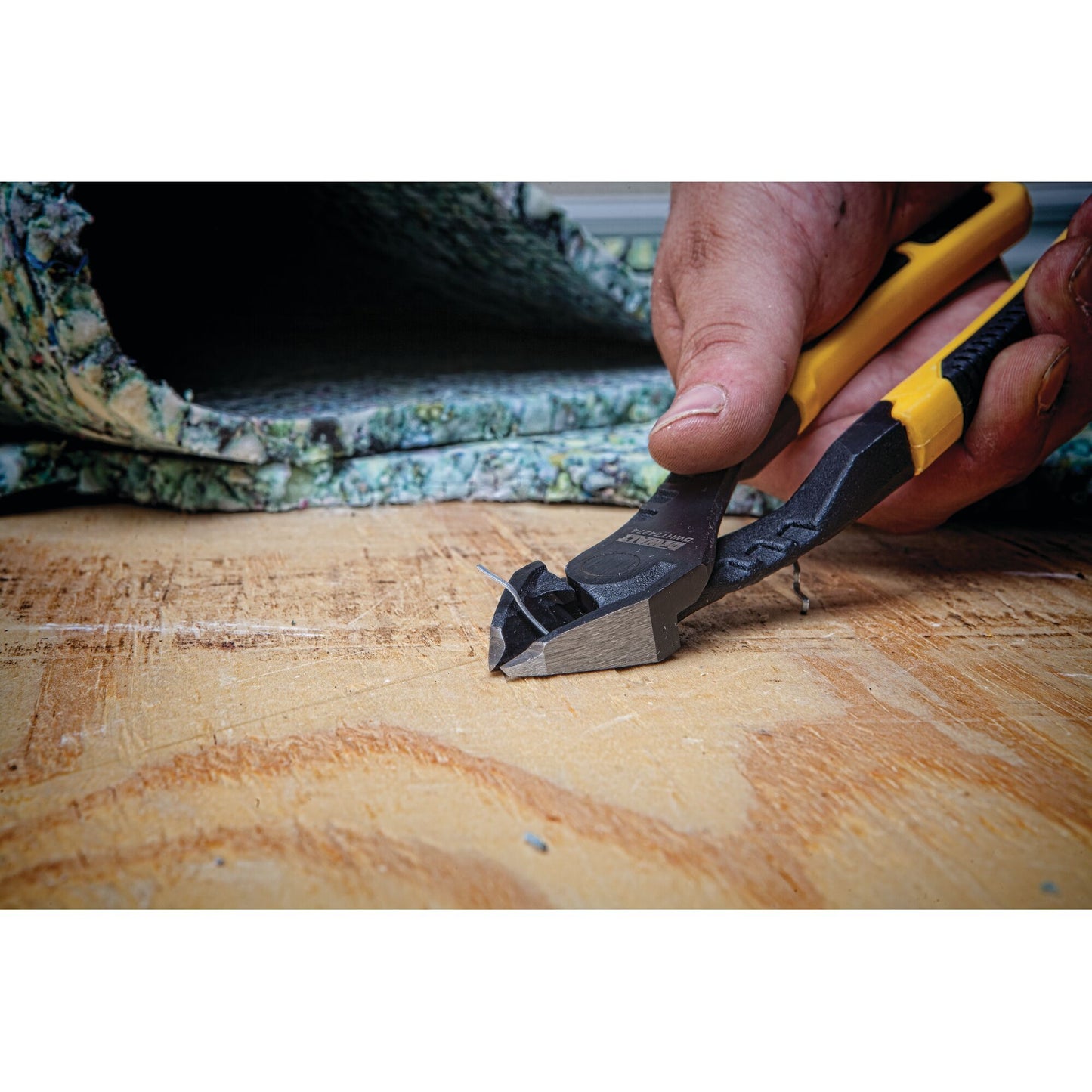 DeWalt DWHT74274 8" Diagonal Pliers with Prying Tip