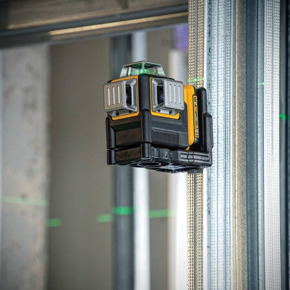 DEWALT 12V MAX Line Laser, 3 X 360, Green (DW089LG) , Yellow