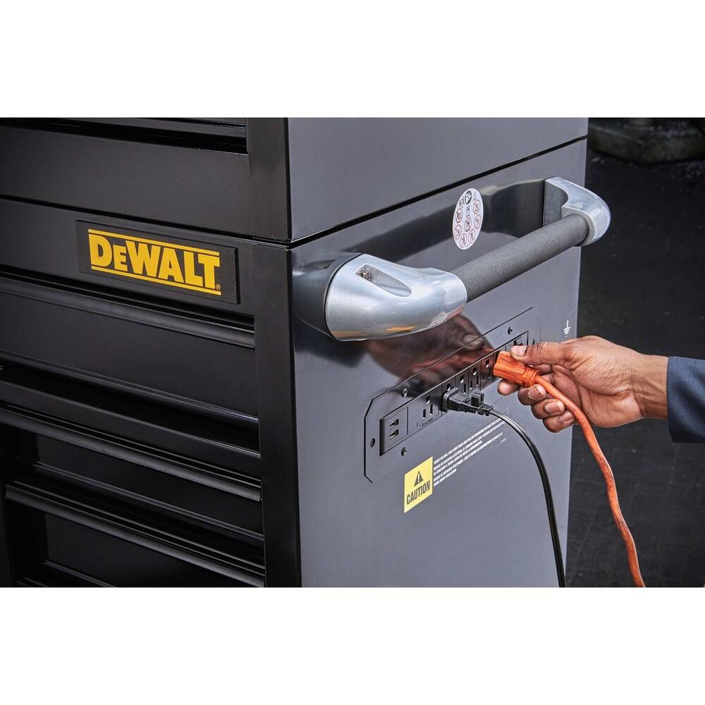 DeWalt Rolling Tool Cabinet