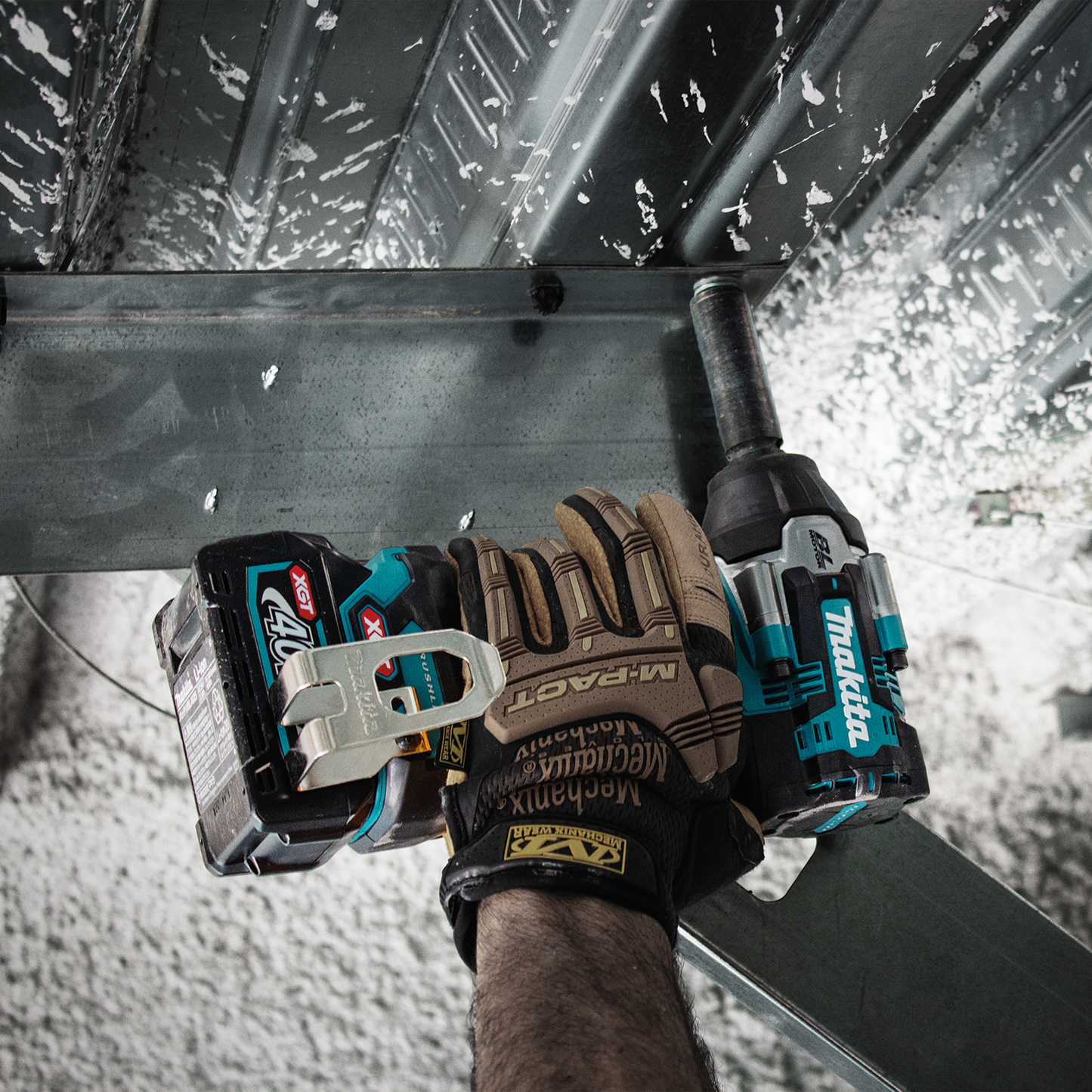 Makita GWT07D 40V max XGT® Brushless Cordless 4-Speed Mid-Torque 1/2" Sq. Drive Impact Wrench Kit w/ Friction Ring Anvil (2.5Ah)