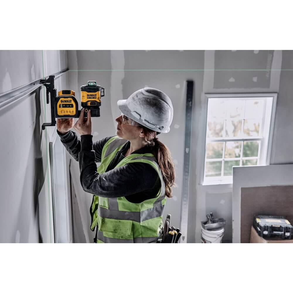DEWALT DCLE34030G 20V MAX* XR® 3 x 360 Green Laser