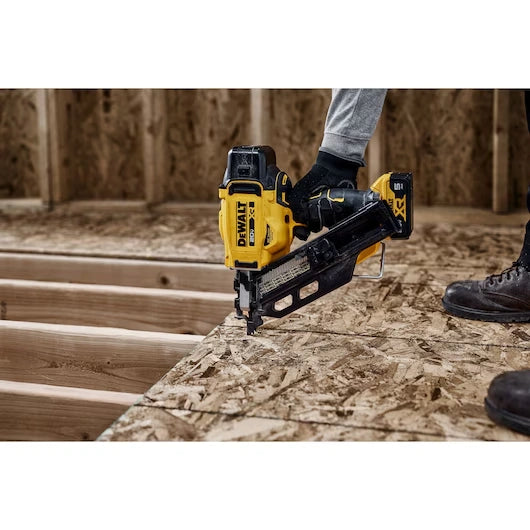 DEWALT DCN930P1 20V MAX* Brushless Cordless 30° Paper Tape Framing Nailer Kit