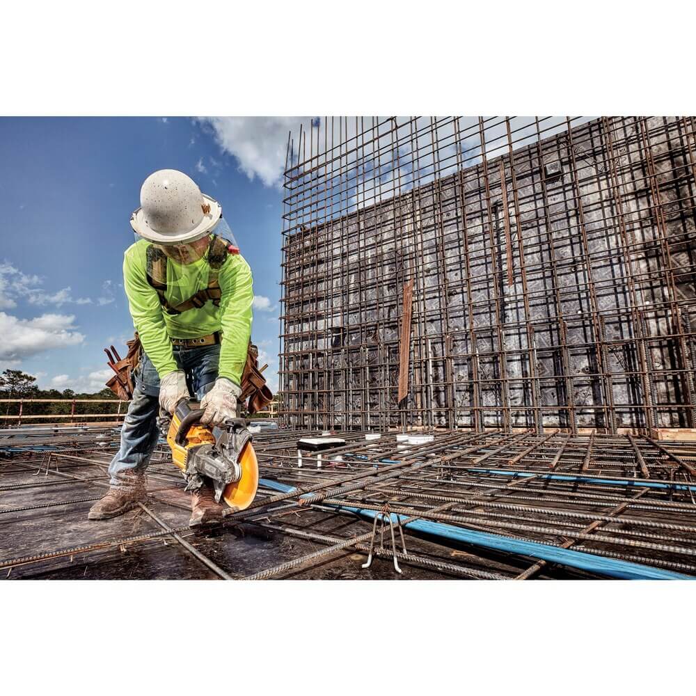 DEWALT DCS690X2 FLEXVOLT® 60V MAX* CORDLESS BRUSHLESS 9 IN. CUT-OFF SAW KIT