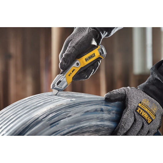 DEWALT DWHT10998 Retractable Utility Knife
