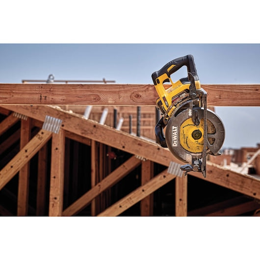 DEWALT DCS577B FLEXVOLT® 60V MAX* 7-1/4 in. Cordless Worm Drive Style Saw (Tool Only)