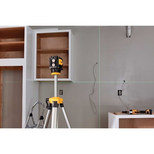DEWALT DW08802CG Green Cross Line Laser Level