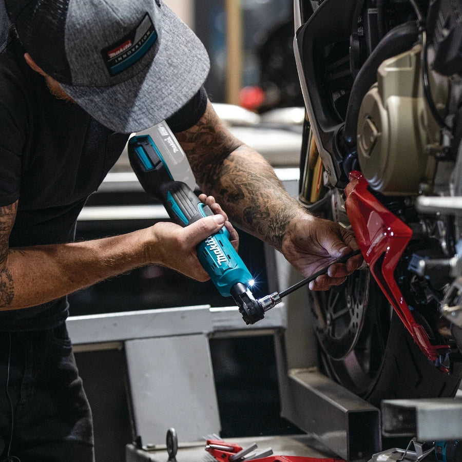 Makita XRW01Z 18V LXT® Lithium‑Ion Cordless 3/8" / 1/4" Sq. Drive Ratchet (Tool Only)