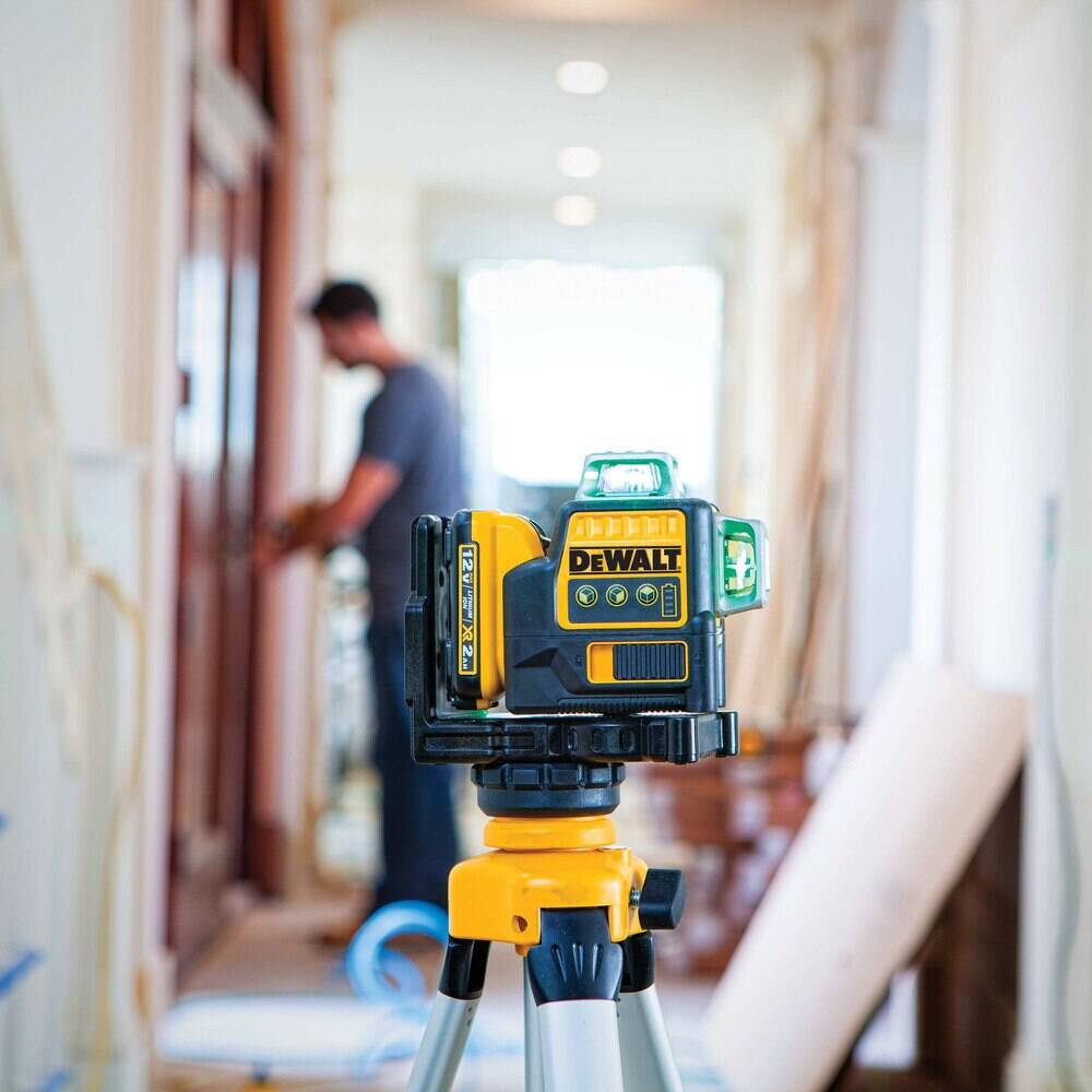 DEWALT 12V MAX Line Laser, 3 X 360, Green (DW089LG) , Yellow