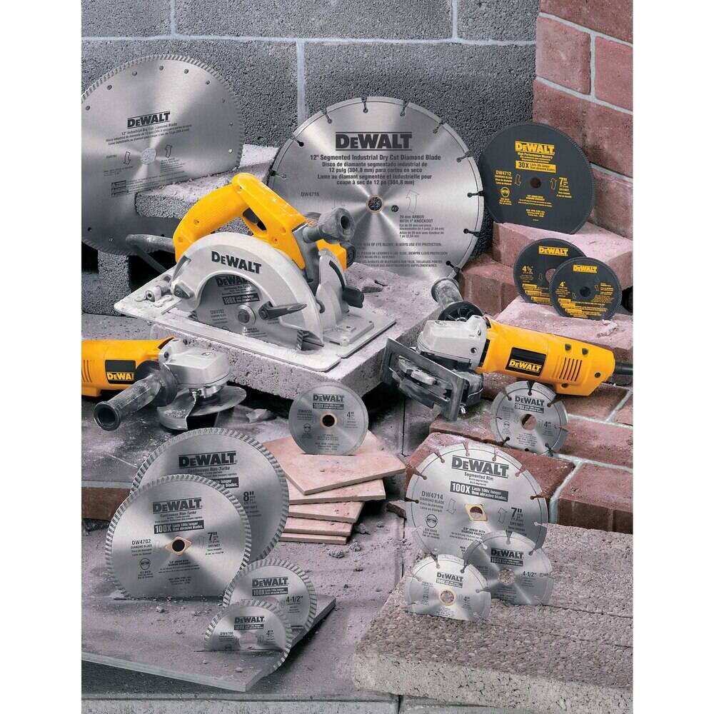 DEWALT Diamond Blade, Dry or Wet Cutting, Continuous Rim, 7/8-Inch Arbor, 4-1/2-Inch (DW4701)